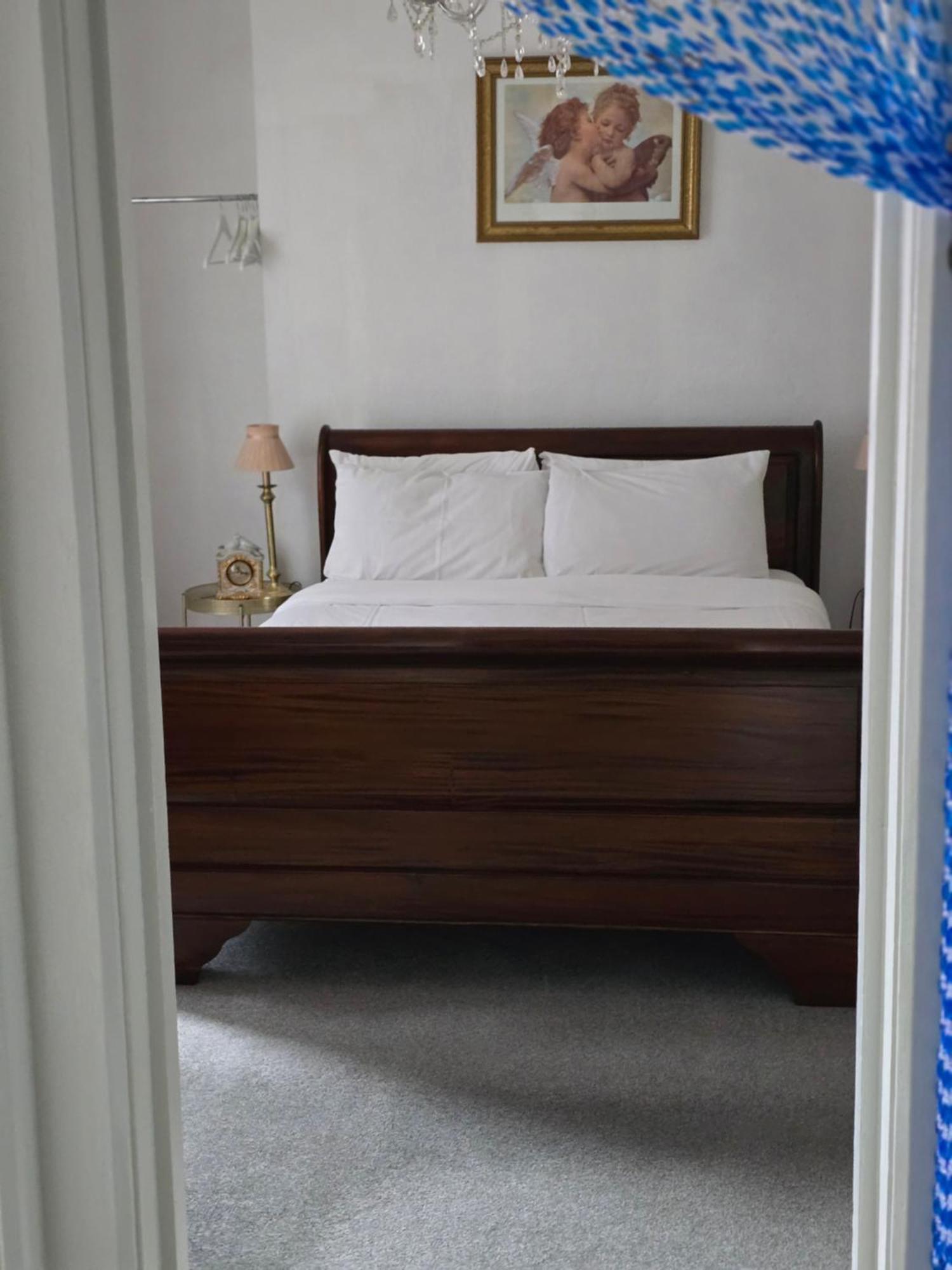 ברמאות' Bluebells Guest House מראה חיצוני תמונה