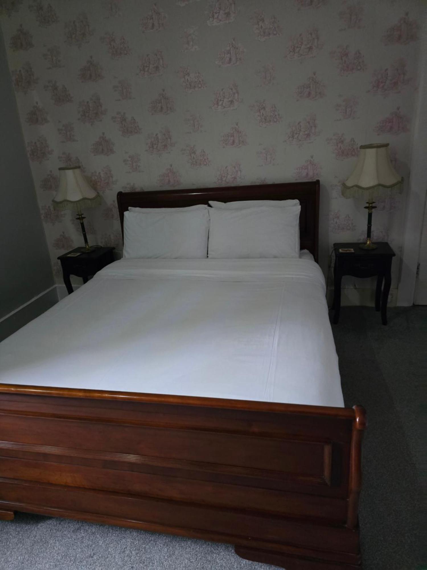 ברמאות' Bluebells Guest House מראה חיצוני תמונה