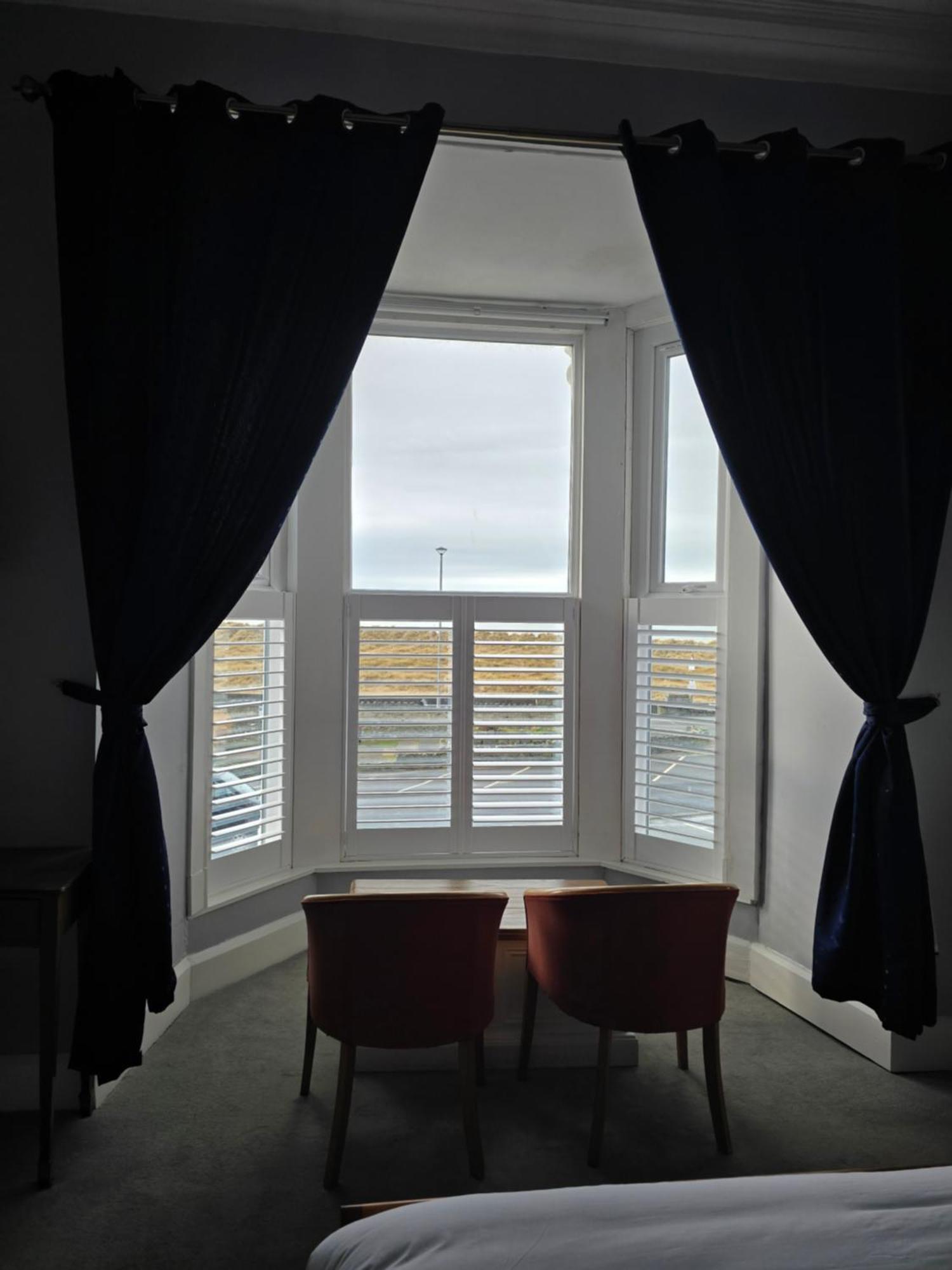 ברמאות' Bluebells Guest House מראה חיצוני תמונה